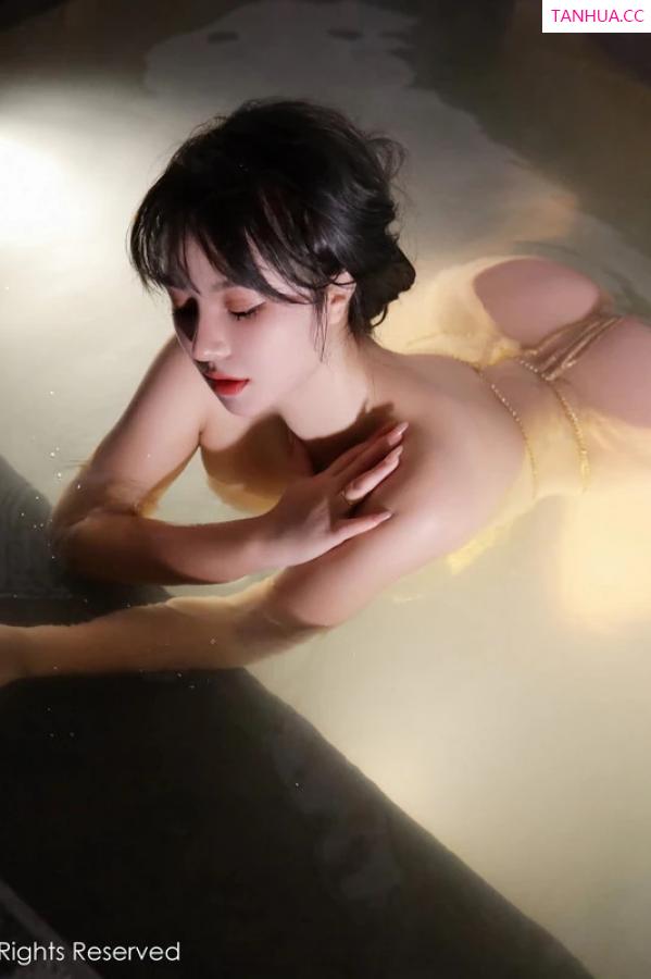   [XiuRen]高清写真图 2024.02.06 No.8075 沈思怡 丰腴美臀第32张图片